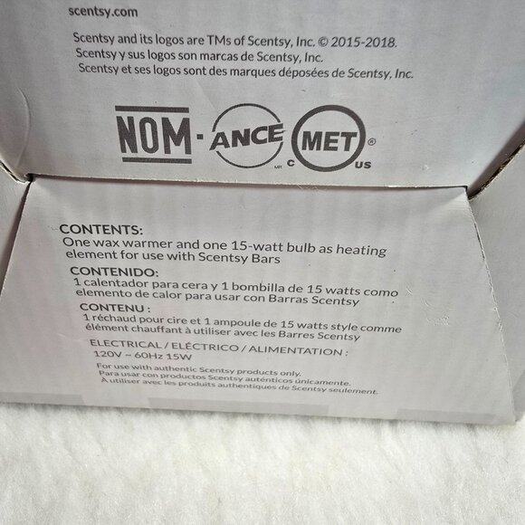 Scentsy FROSTY GLOW Wax Warmer Snowman Plug In Night Light Christmas Winter NEW - Picture 4 of 6